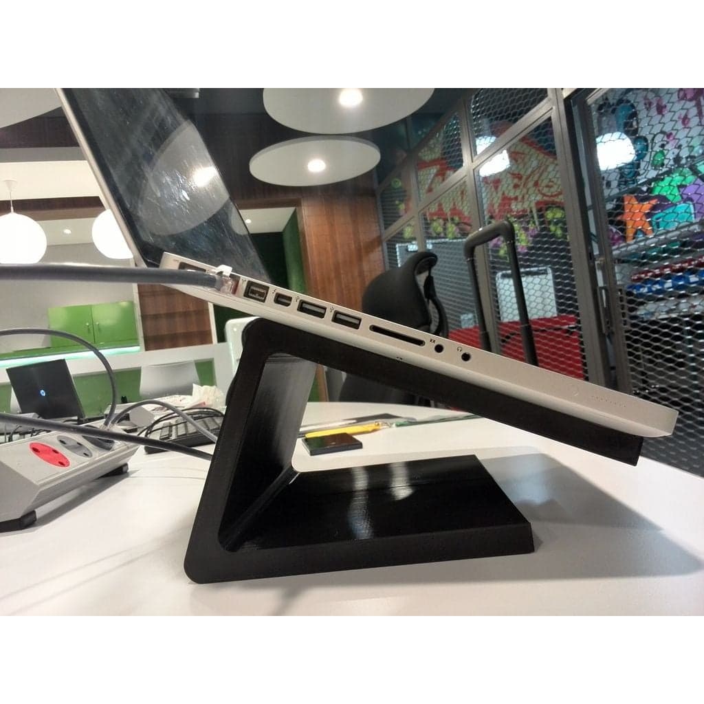 Наклонная подставка для MacBook Pro