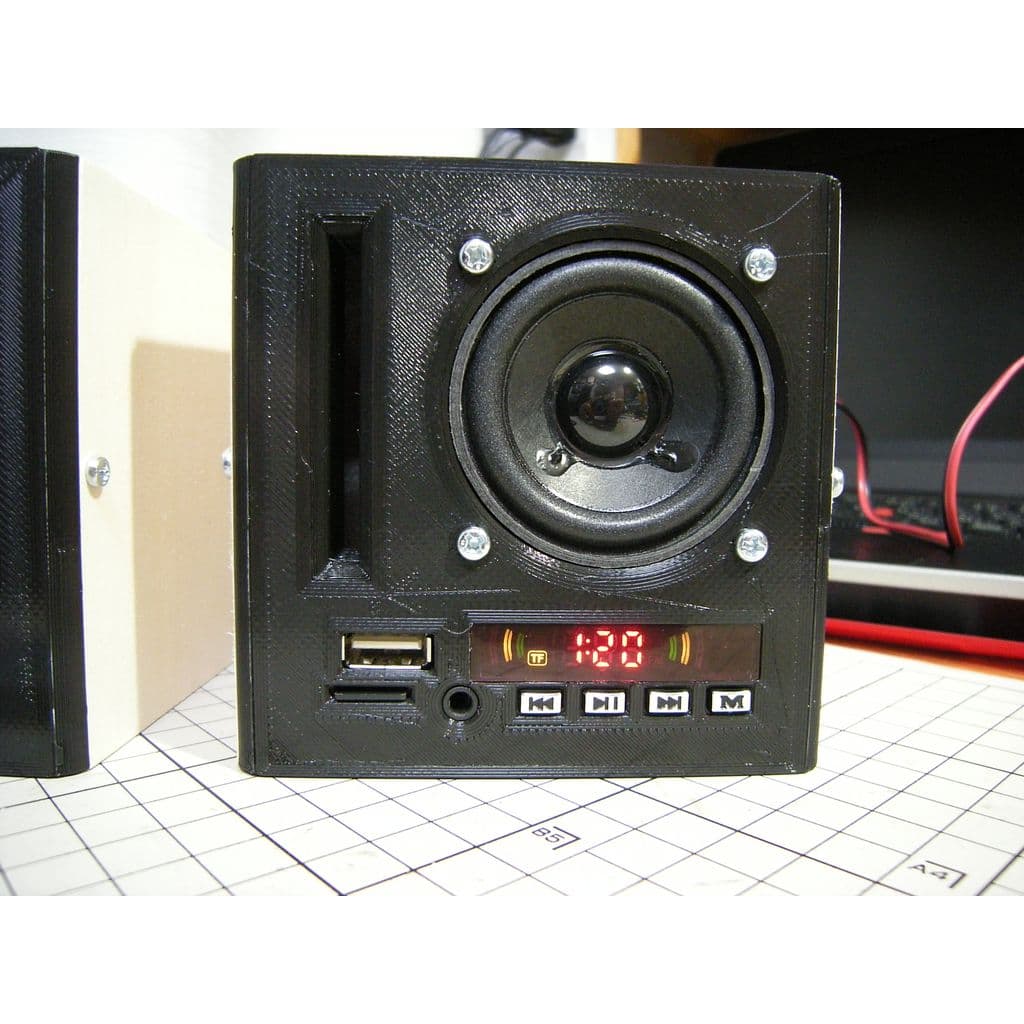 Динамики для воспроизведения MP3 с USB