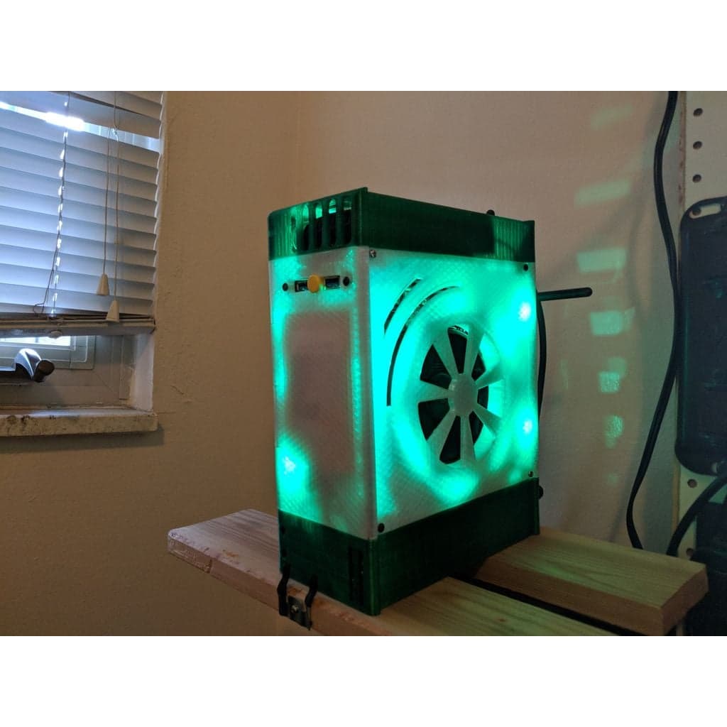 Компактный корпус Mini-ITX для игрового ПК