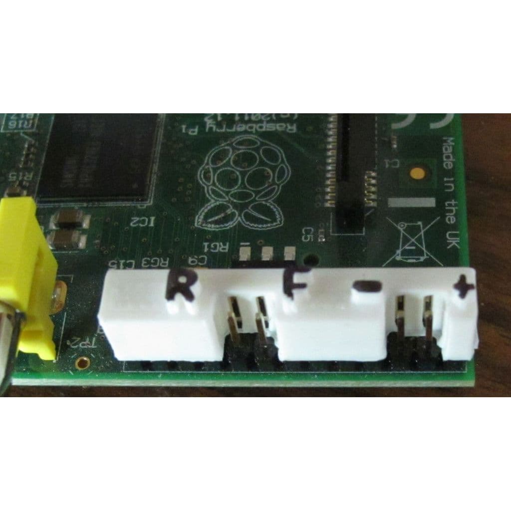 Защитная маска для контактов GPIO платы