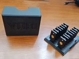 Кейс-органайзер для 20 USB-ключей