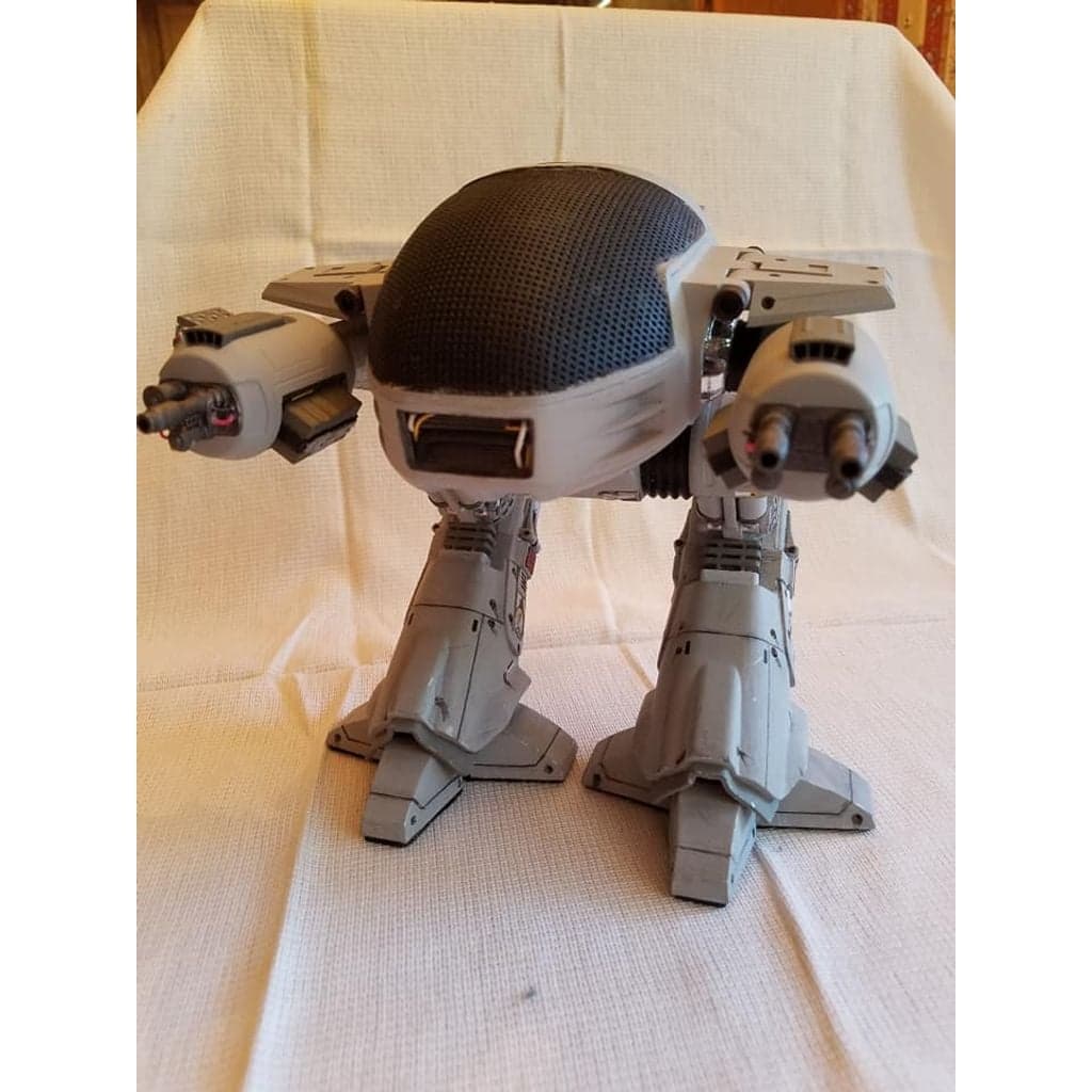 ED-209 из «Робокопа»