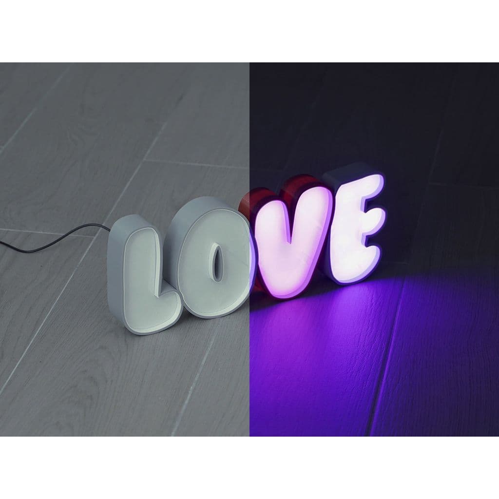 Световая вывеска с надписью Love