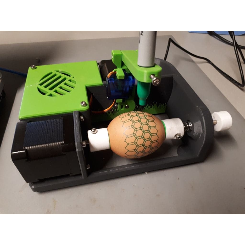 Приспособление EggBot для декорирования яиц