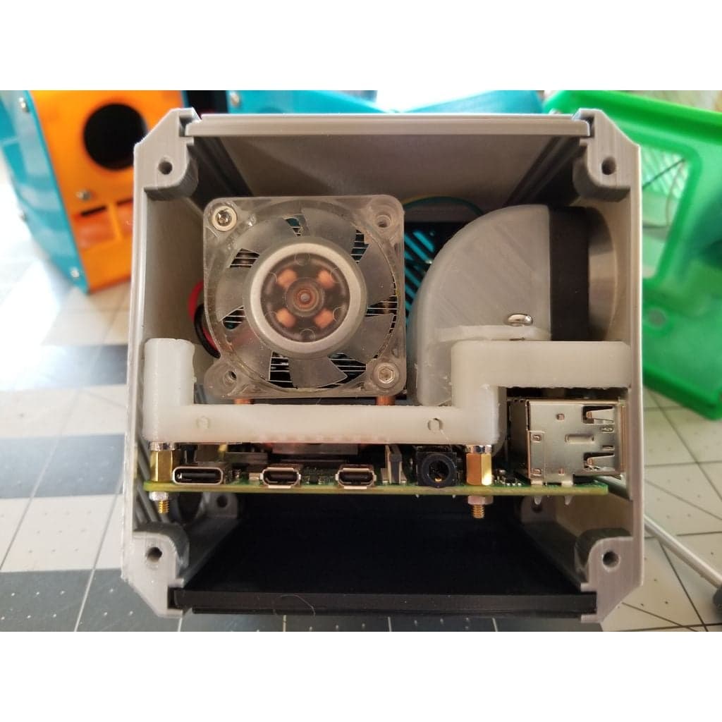 Настольный корпус Raspberry Pi 4 с башенным кулером — фото 3