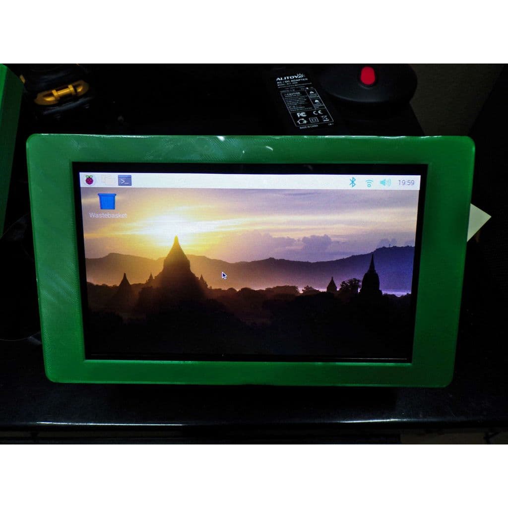 Рамка для экрана Raspberry Pi