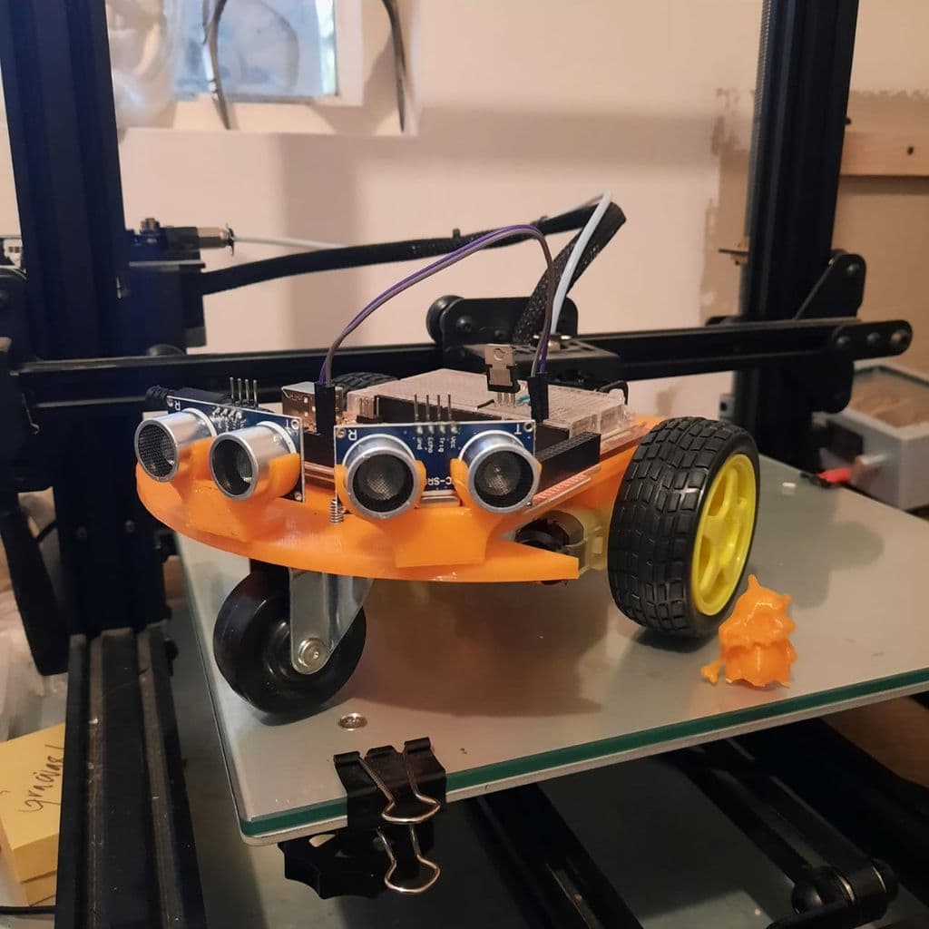 Роботизированная машина на Arduino с ультразвуком