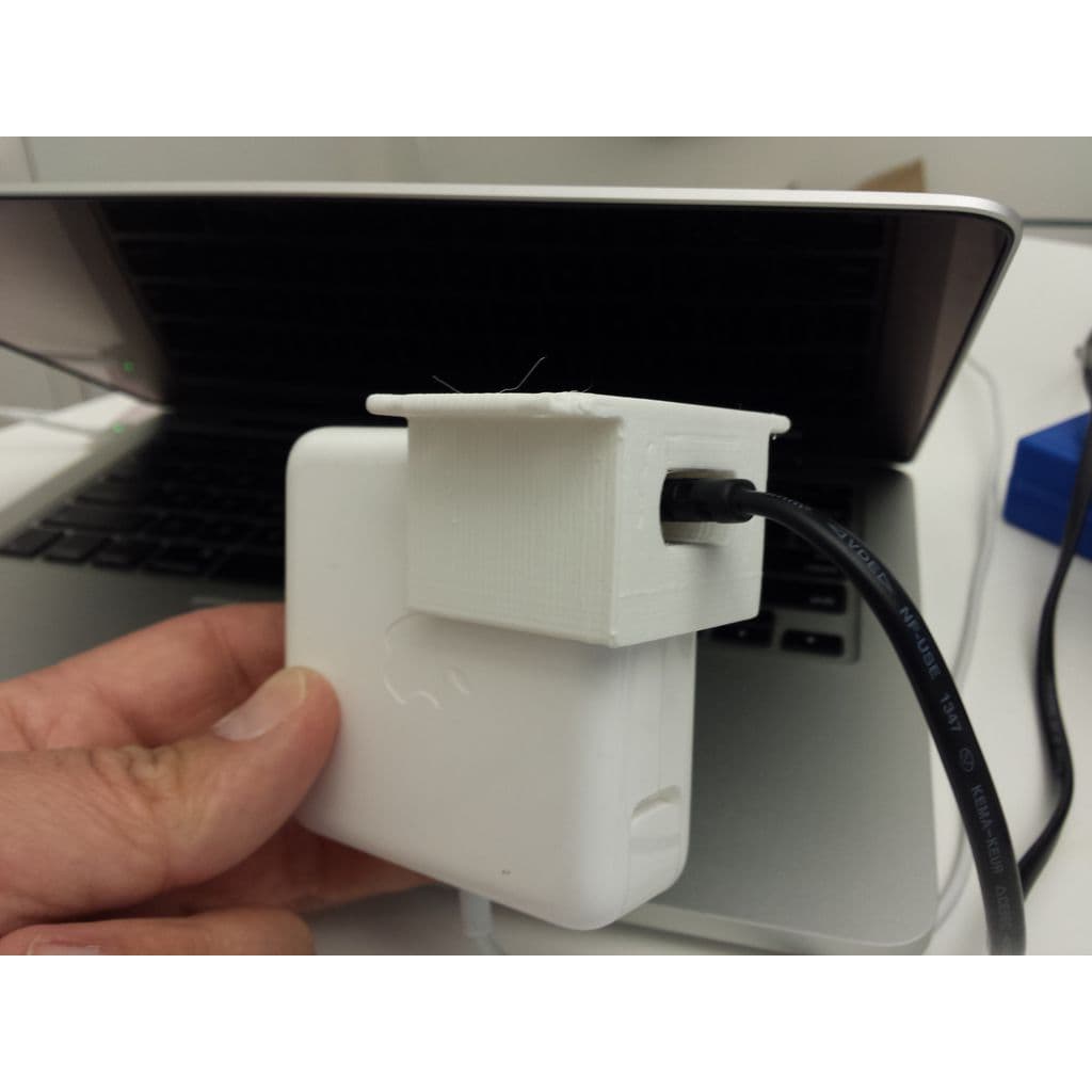 Крепление для зарядного устройства MacBook — фото 3